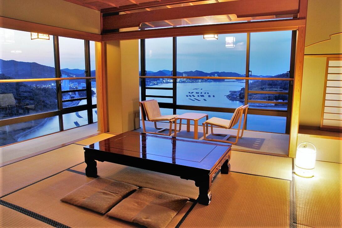 10畳バストイレ付パノラマ展望